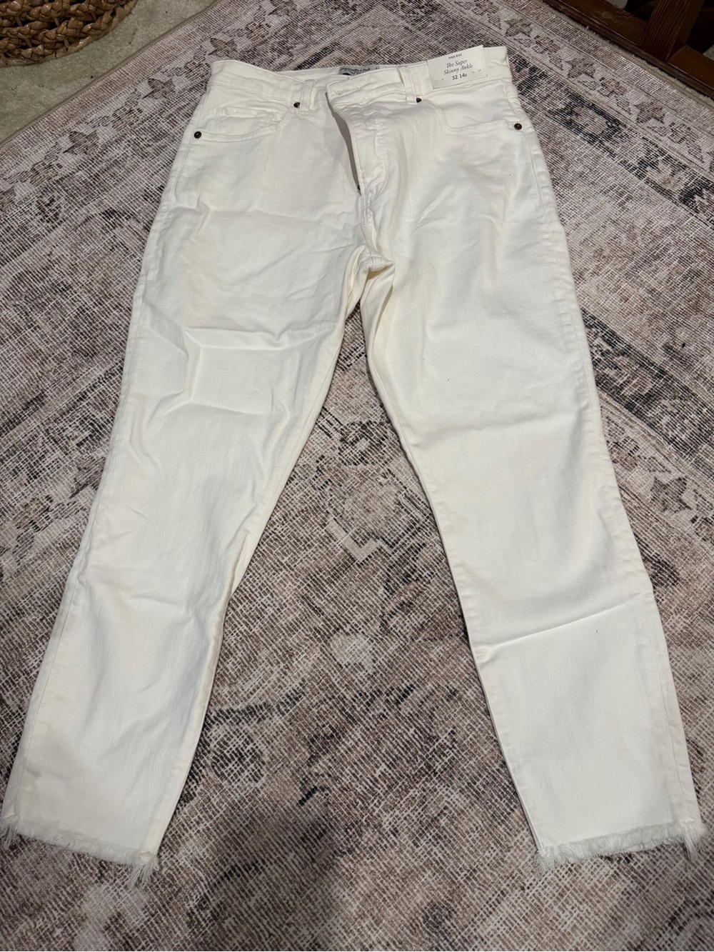 Abercrombie & Fitch Women's Skinny Jeans in Off-White